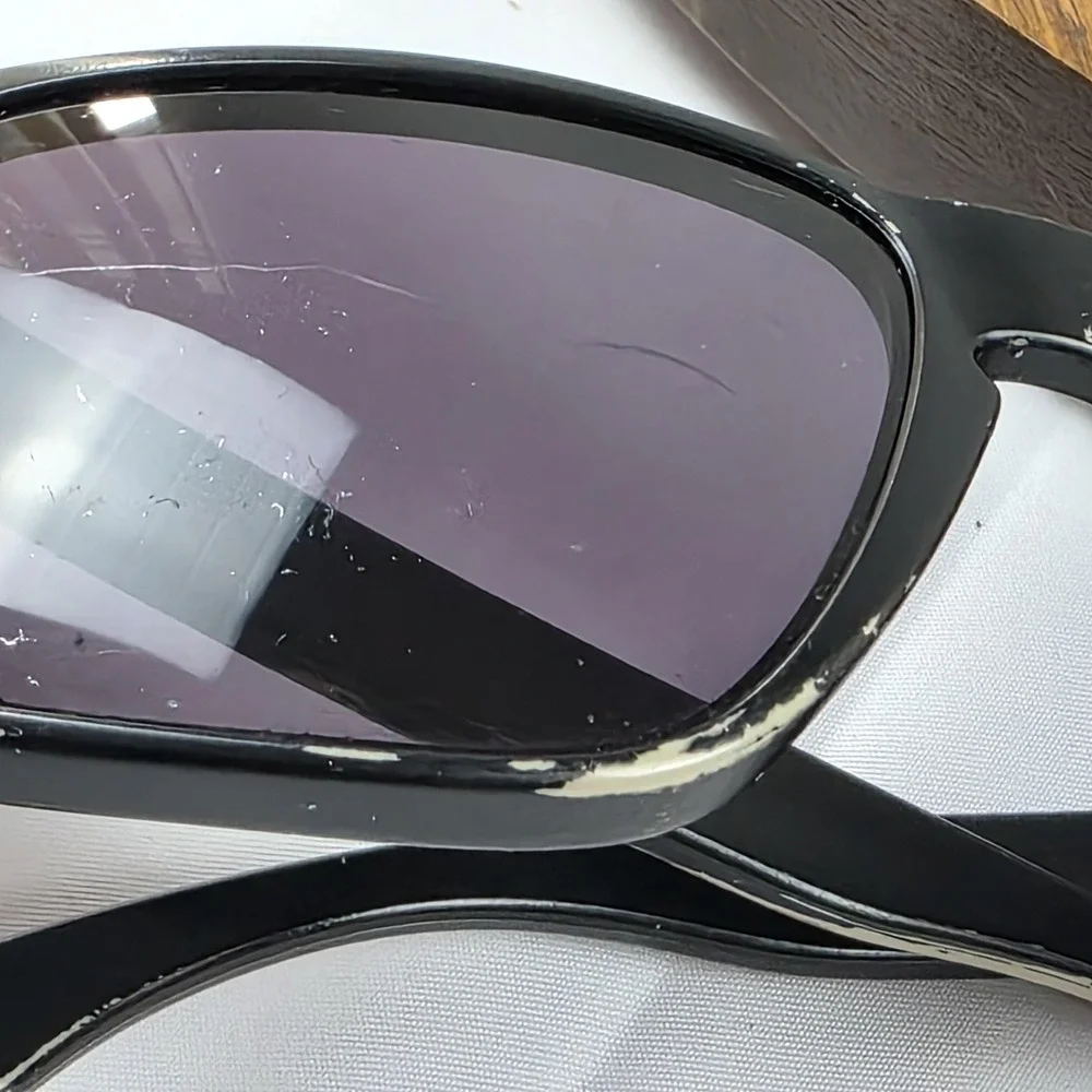 Oakley Holbrook Sunglasses Mens 55-18-137 Black Gray Tinted Patriotic OO9102-96